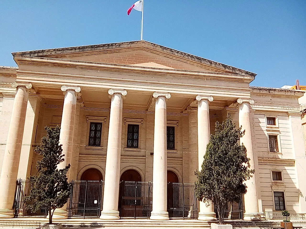 De Courts of Justice in Valletta, waar de constitutionele zaak van de PN tegen PBS en de Zendautoriteit wordt behandeld